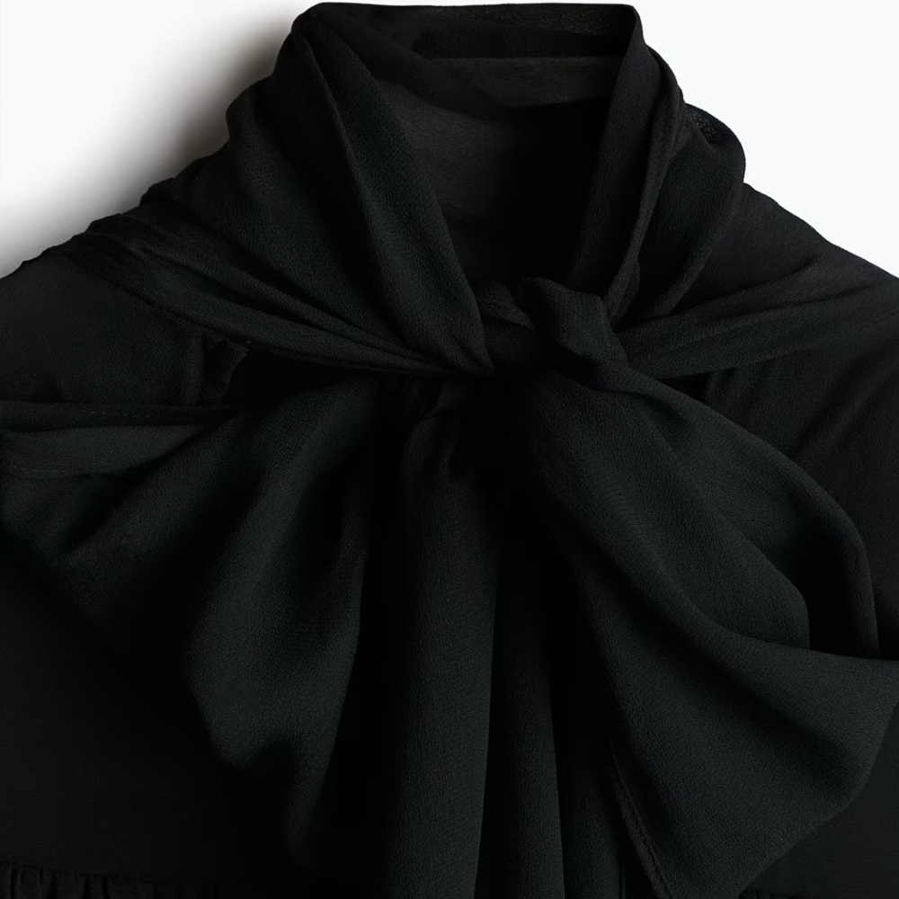 H&M Black Ruffled Blouse - Picture 3 of 3